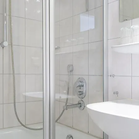 502, Seepark * ゼリン